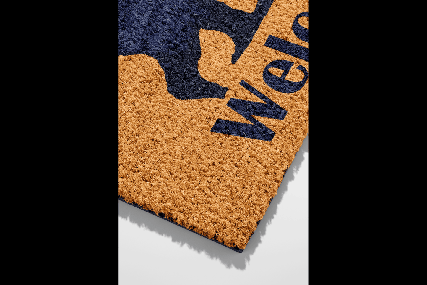 🐻 Welcome Bear – Rustic Outdoor Coir Mat